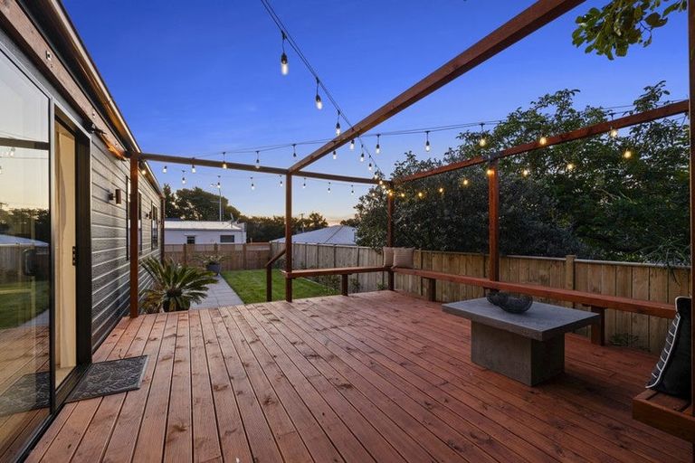 Photo of property in 47a Mangorei Road, Strandon, New Plymouth, 4312