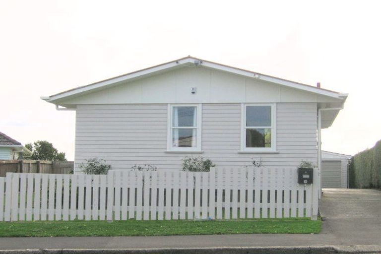 Photo of property in 31 Baylands Drive, Newlands, Wellington, 6037