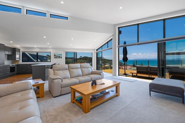 Photo of property in 11 Dudley Crescent, Cable Bay, 0420