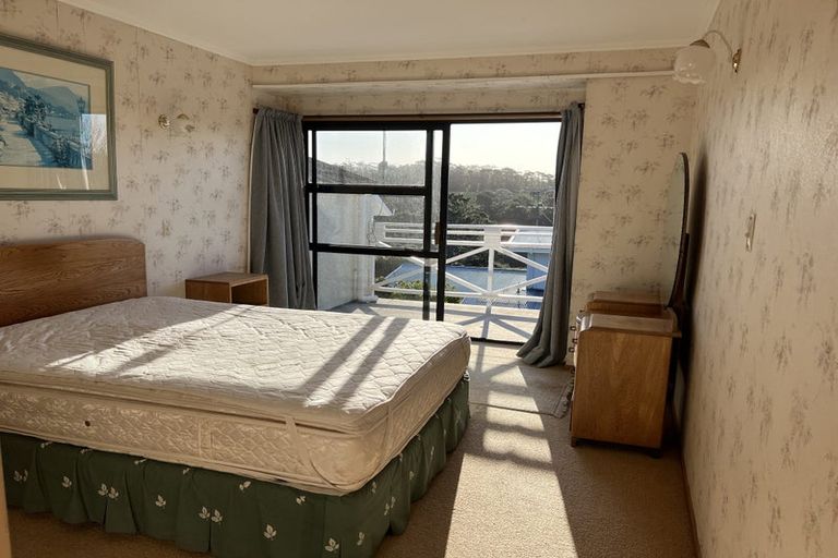 Photo of property in 4 Rae Road, Campbells Bay, Auckland, 0620