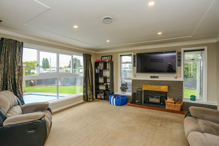 Photo of property in 15 Read Crescent, Clive, 4102