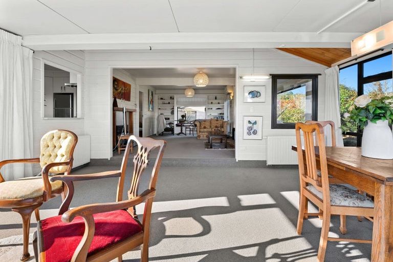 Photo of property in 15 Waana Street, Mourea, Rotorua, 3074