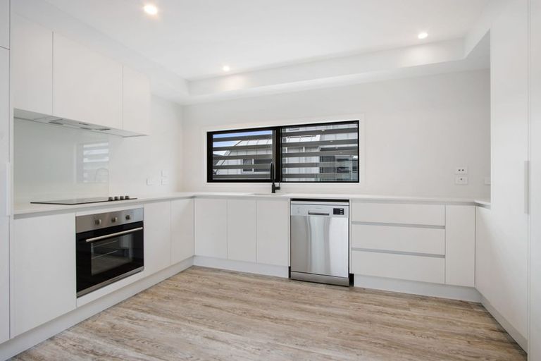 Photo of property in 4/17 Victoria Road, Mount Maunganui, 3116