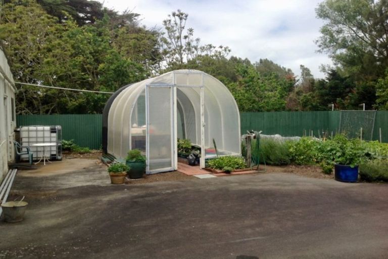 Photo of property in 1406 Devon Road, Brixton, Waitara, 4382