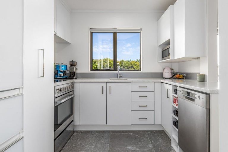 Photo of property in 1/39 Kinloch Place, Papakowhai, Porirua, 5024