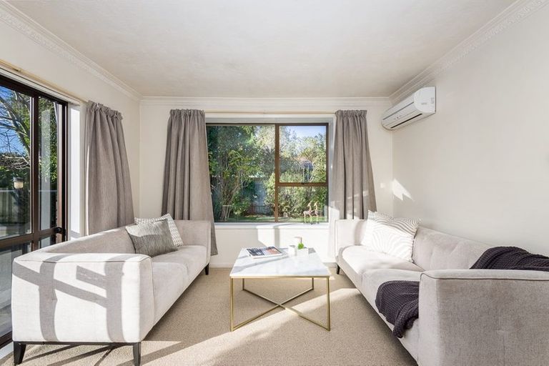 Photo of property in 2/26 Mauger Drive, Heathcote Valley, Christchurch, 8022