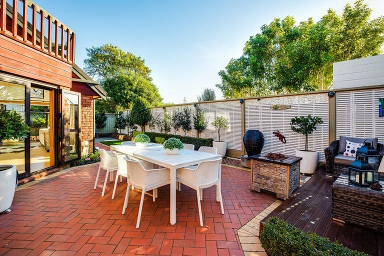 Photo of property in 19 Hinau Street, Woburn, Lower Hutt, 5010
