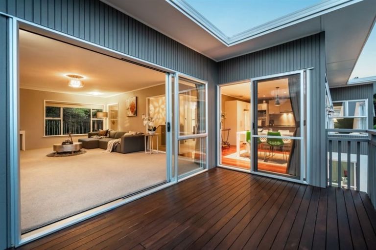Photo of property in 11 Havenwood Place, Birkenhead, Auckland, 0626