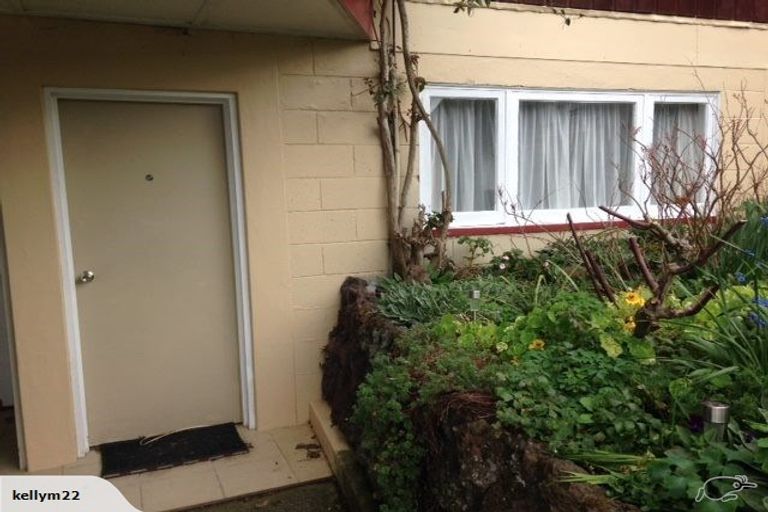 Photo of property in 49 Chatsworth Crescent, Pakuranga Heights, Auckland, 2010