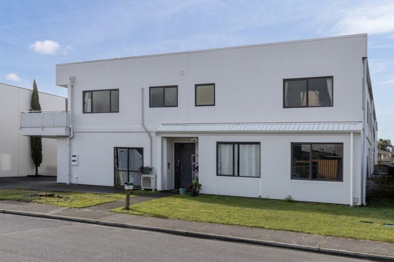 Photo of property in 33a Enterprise Drive, Papamoa Beach, Papamoa, 3118