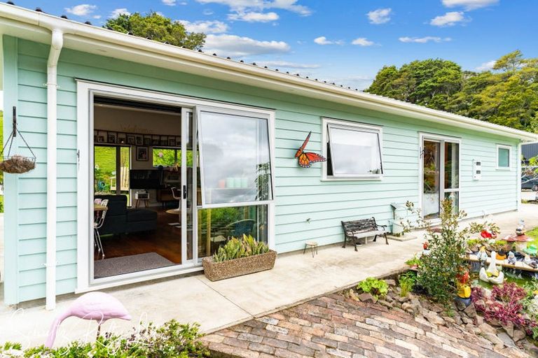 Photo of property in 37 Willow Lane, Maungaturoto, 0588