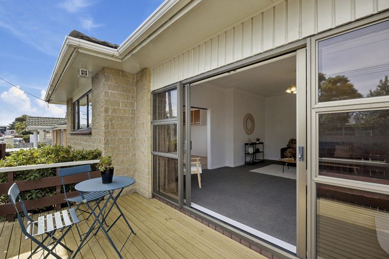 Photo of property in 107 Melbourne Street, South Dunedin, Dunedin, 9012