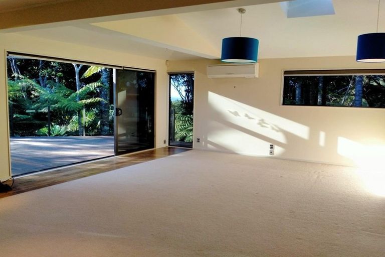 Photo of property in 154 Carter Road, Oratia, Auckland, 0604