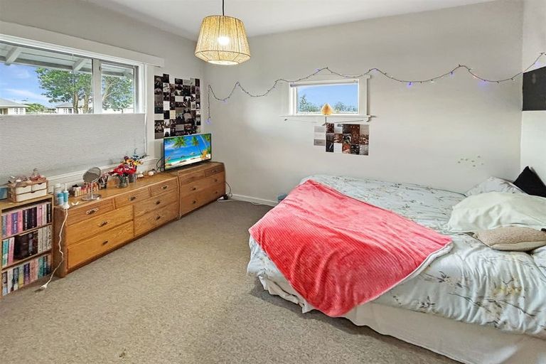 Photo of property in 25 Oram Avenue, New Brighton, Christchurch, 8061