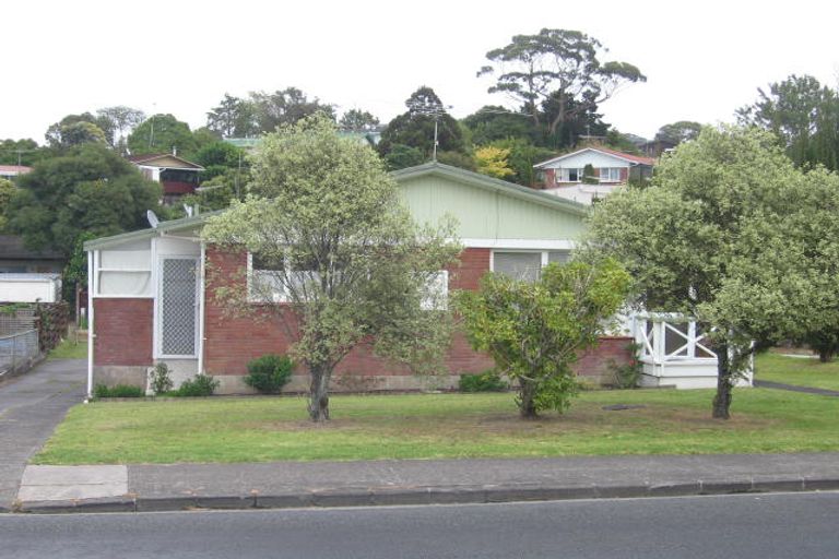 Photo of property in 2/34 Chartwell Avenue, Glenfield, Auckland, 0629