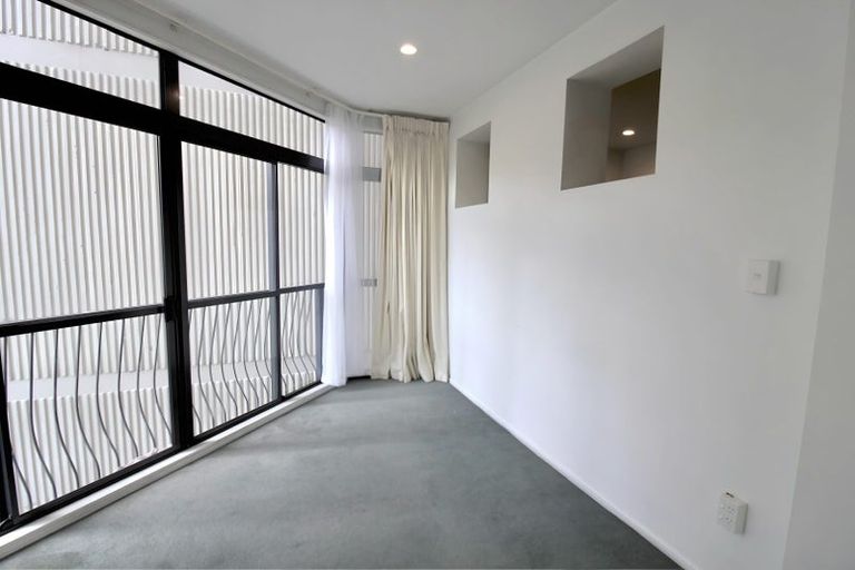 Photo of property in Terrace Garden Apartments, 6d/120 The Terrace, Wellington Central, Wellington, 6011