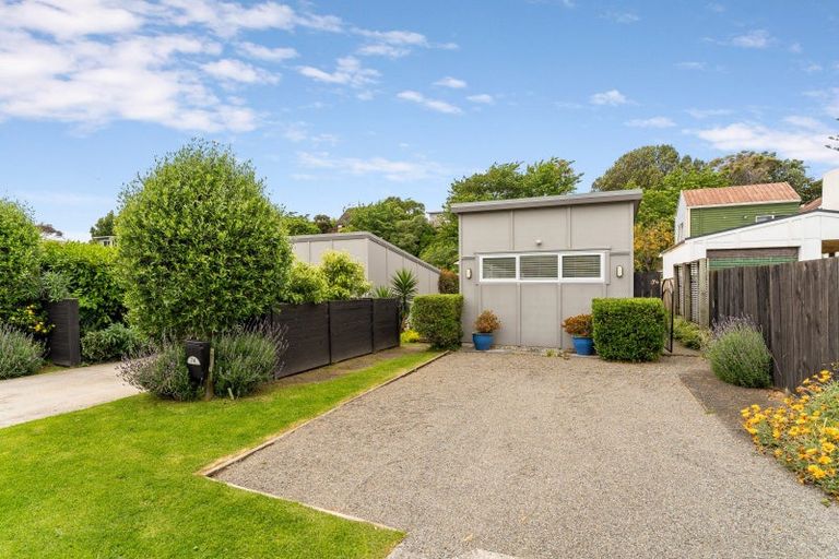 Photo of property in 74 Glen Road, Raumati South, Paraparaumu, 5032