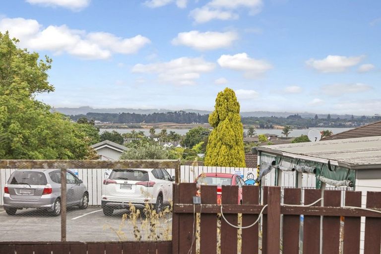 Photo of property in 132 Coxhead Road, Wattle Downs, Auckland, 2103