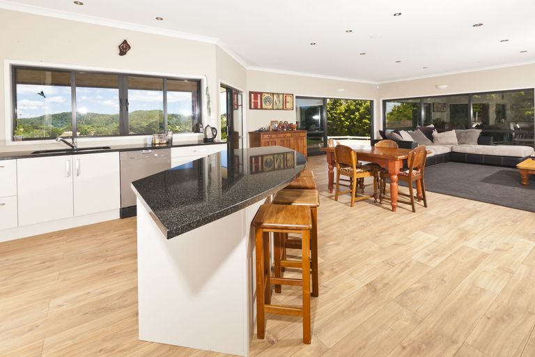 Photo of property in 768 Owhiwa Road, Parua Bay, Onerahi, 0192