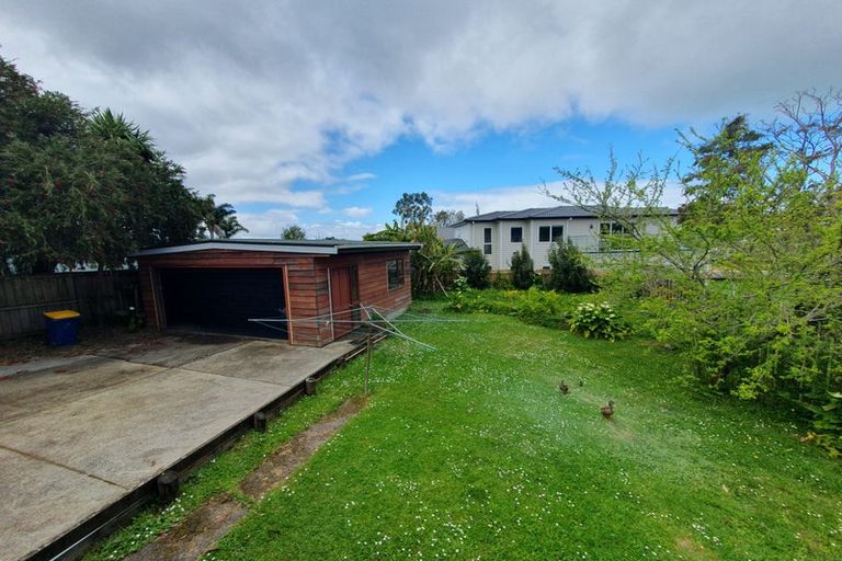 Photo of property in 37 Hilling Street, Titirangi, Auckland, 0604