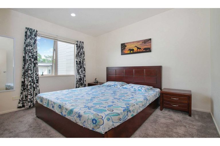 Photo of property in 1/206 Manuka Road, Bayview, Auckland, 0629