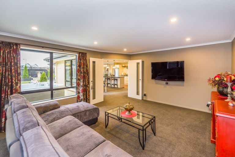 Photo of property in 21 Bernice Crescent, Yaldhurst, Christchurch, 8042