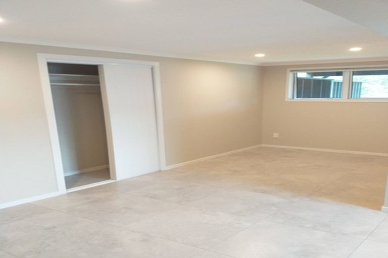 Photo of property in 52 Stillwater Crescent, Stillwater, Silverdale, 0993