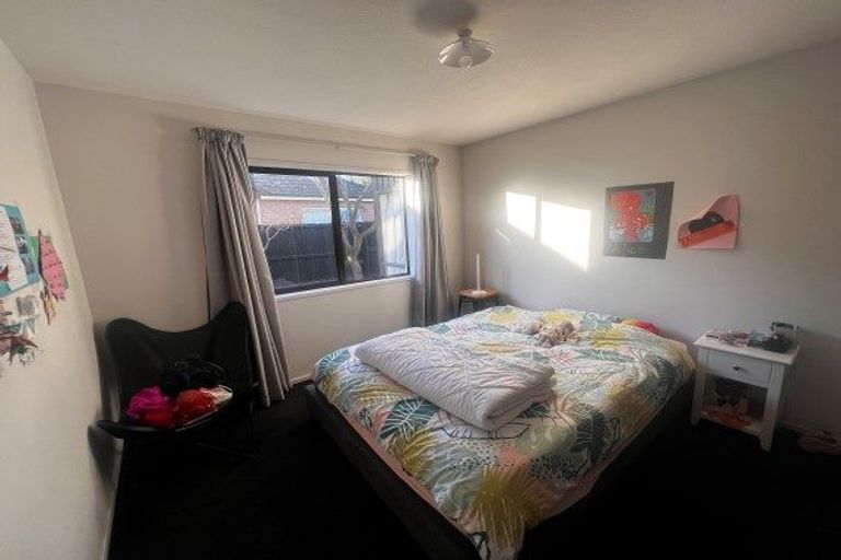 Photo of property in 43n Waimairi Road, Upper Riccarton, Christchurch, 8041