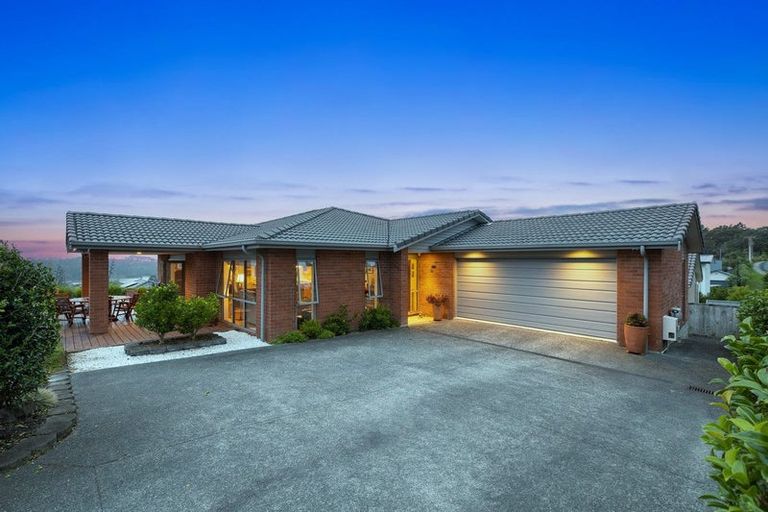 Photo of property in 32 Seaview Crescent, Hatfields Beach, Orewa, 0931