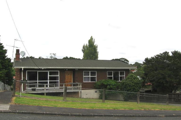 Photo of property in 42 Saffron Street, Birkdale, Auckland, 0626