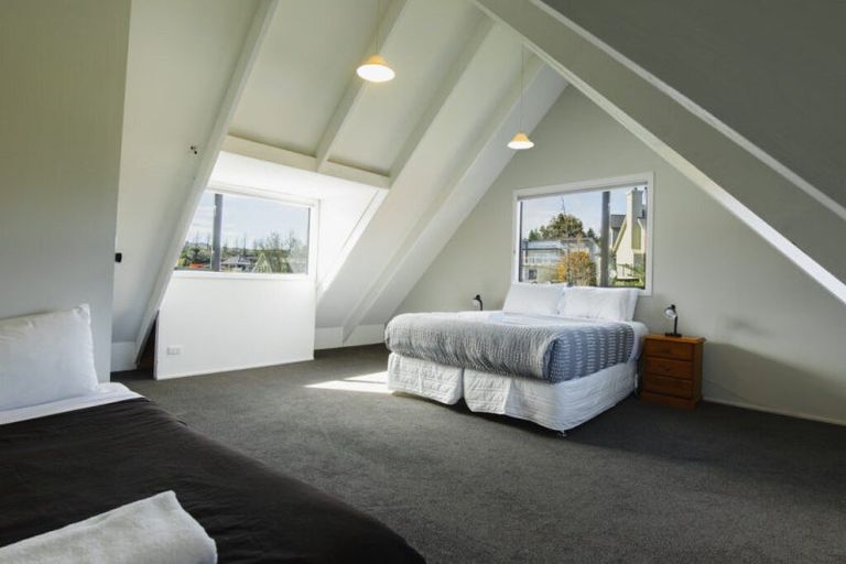 Photo of property in 15 Hamilton Drive, Lake Tekapo, 7999