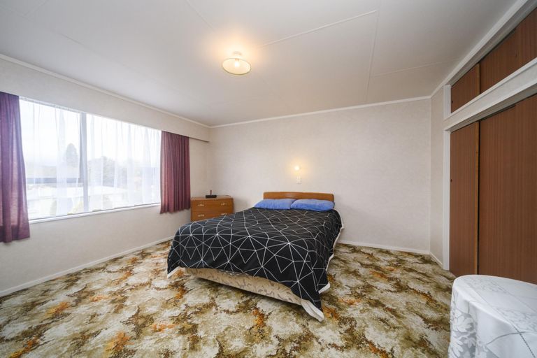 Photo of property in 27 Galway Avenue, Hokowhitu, Palmerston North, 4410