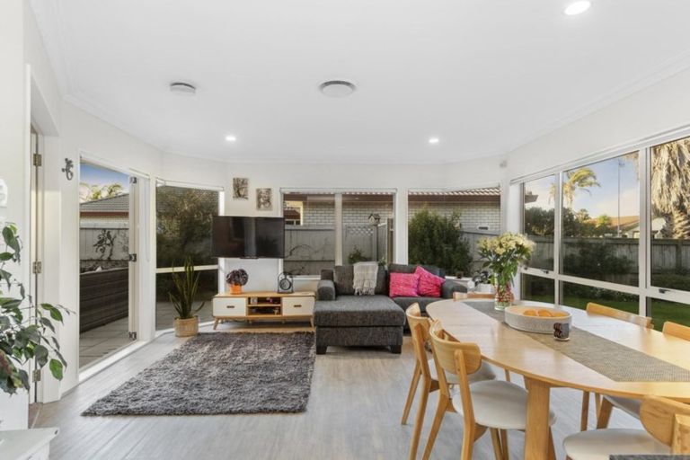Photo of property in 126 Santa Monica Drive, Papamoa Beach, Papamoa, 3118