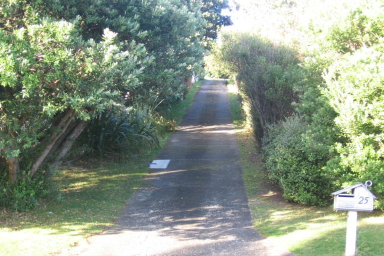 Photo of property in 25 Taupo Crescent, Plimmerton, Porirua, 5026
