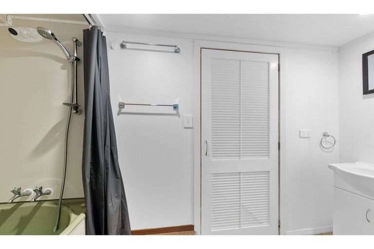 Photo of property in 57 Hauraki Road, Leigh, Warkworth, 0985