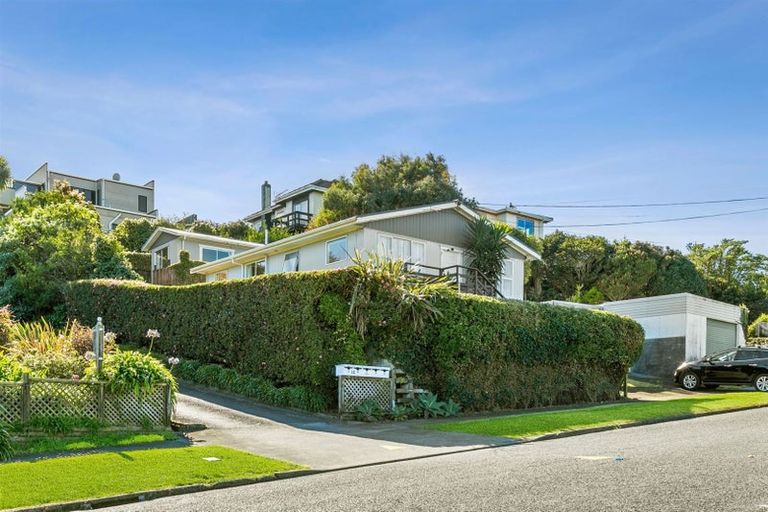 Photo of property in 10 Parris Street, Moturoa, New Plymouth, 4310