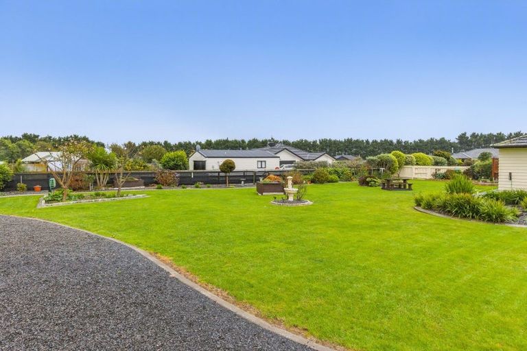 Photo of property in 51 Garth Road, Levin, 5571