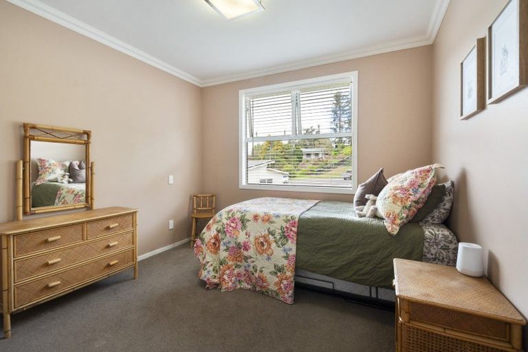 Photo of property in 4 Feltham Street, Hunterville, 4730