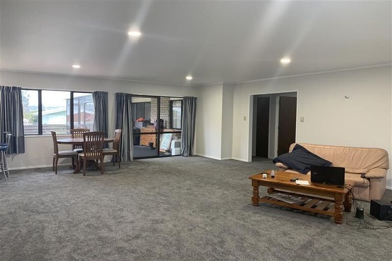 Photo of property in 13 Sheridan Crescent, Leamington, Cambridge, 3432