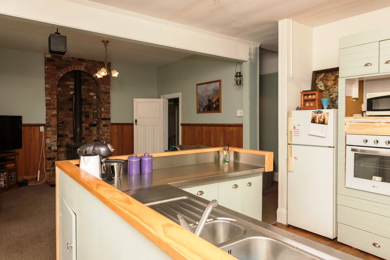 Photo of property in 132 Mcmurdo Street, Tinwald, Ashburton, 7700