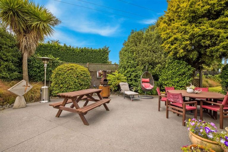 Photo of property in 2 Woodglen Drive, Woodend, 7610