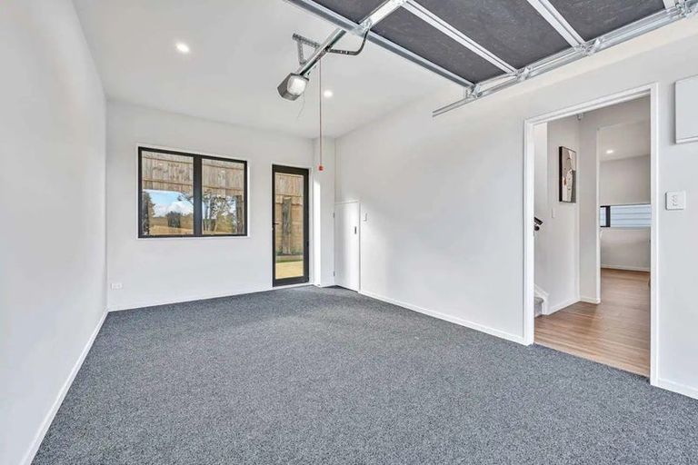 Photo of property in 29c Rotoiti Avenue, Pakuranga Heights, Auckland, 2010