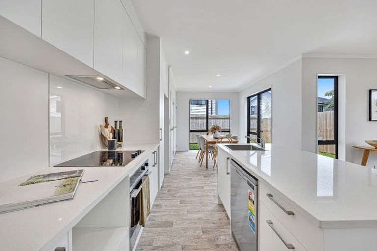 Photo of property in 9/16 Russell Road, Manurewa, Auckland, 2102