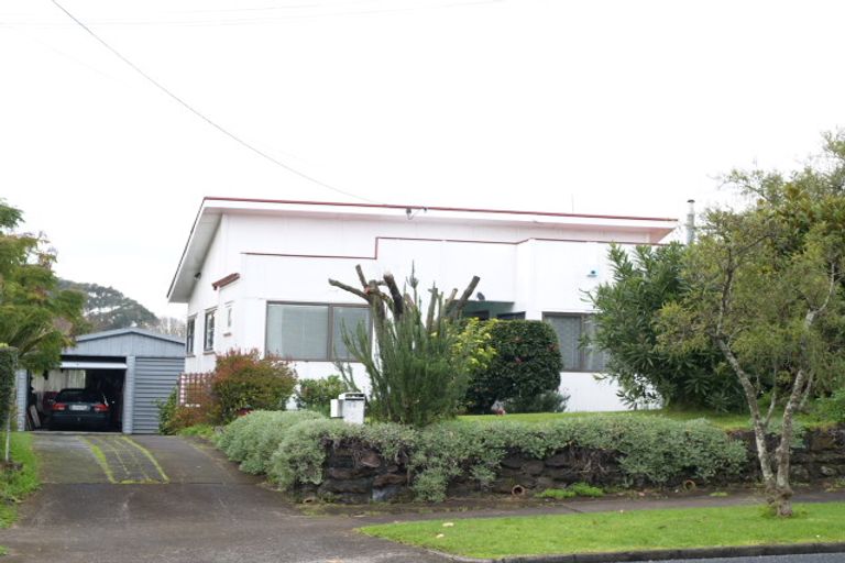 Photo of property in 20 Earlsworth Road, Mangere East, Auckland, 2024