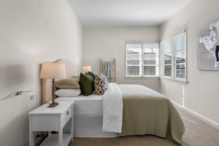 Photo of property in 127b Williams Street, Cambridge, 3434