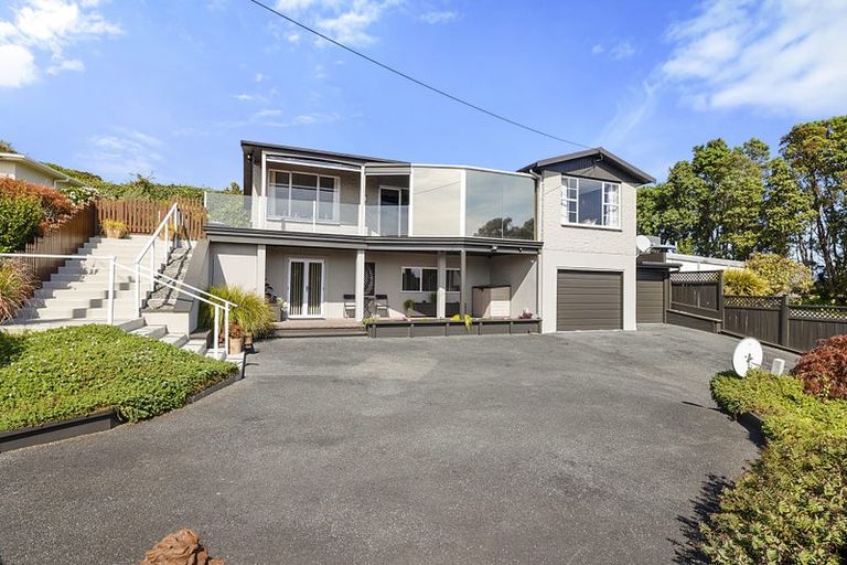 Photo of property in 38 Seaview Road, Marfell, New Plymouth, 4310