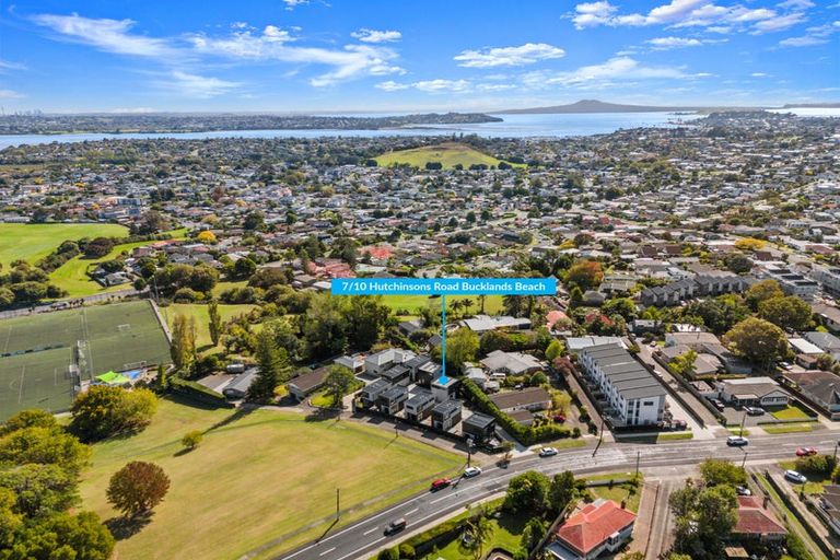 Photo of property in 2/10 Hutchinsons Road, Bucklands Beach, Auckland, 2014