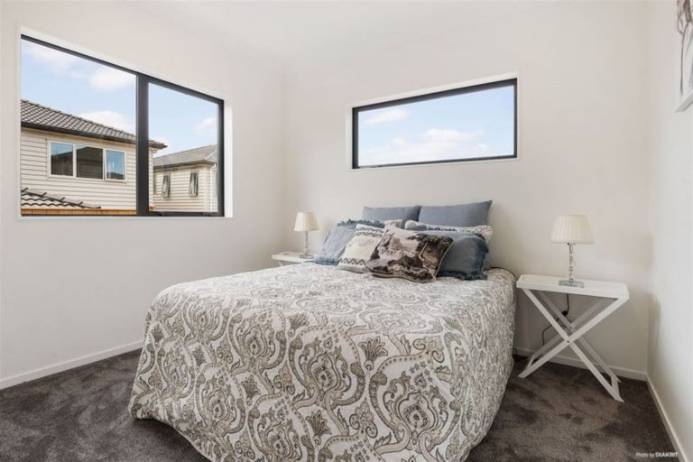 Photo of property in 69 Drumbuoy Drive, Flat Bush, Auckland, 2019