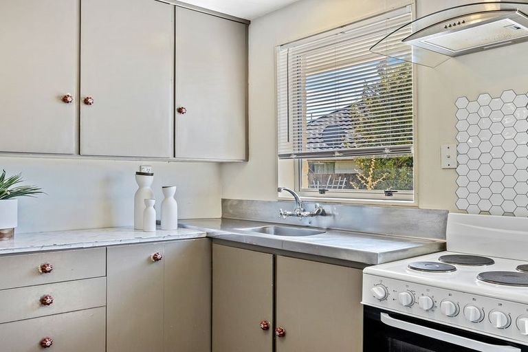 Photo of property in 1/1a Brentwood Street, Parklands, Christchurch, 8083