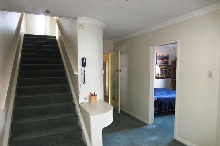 Photo of property in 52 Oxford Street, Tawa, Wellington, 5028